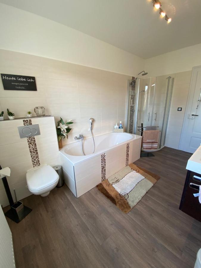 Traumzeit-Ferienwohnung Eisenach Esterno foto